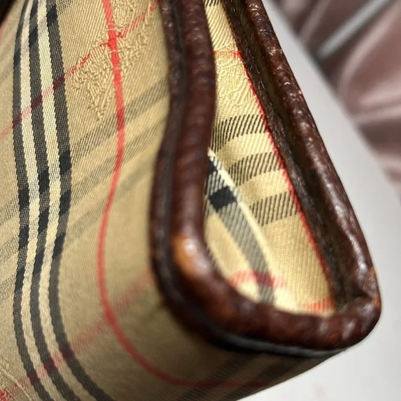 Burberry Zip Pouch - Picture 7 of 14